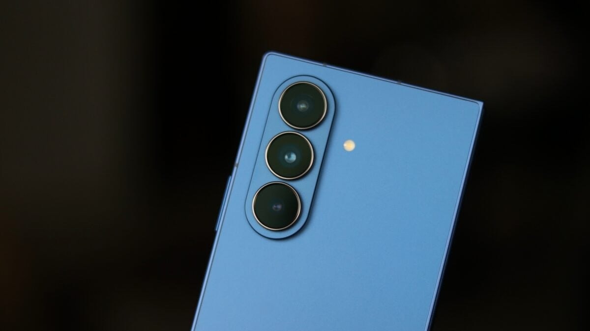Galaxy Z Fold8 được đồn đoán có camera 200MP