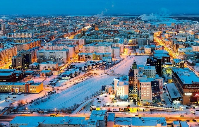 Đại lộ Prospekt Lenina tại thành phố Yakutsk trong sương mù băng giá