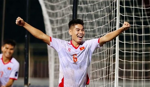 Nguyễn Hiểu Minh được kỳ vọng sẽ trở thành trụ cột vững chắc cho hàng phòng ngự đội tuyển Việt Nam trong tương lai.