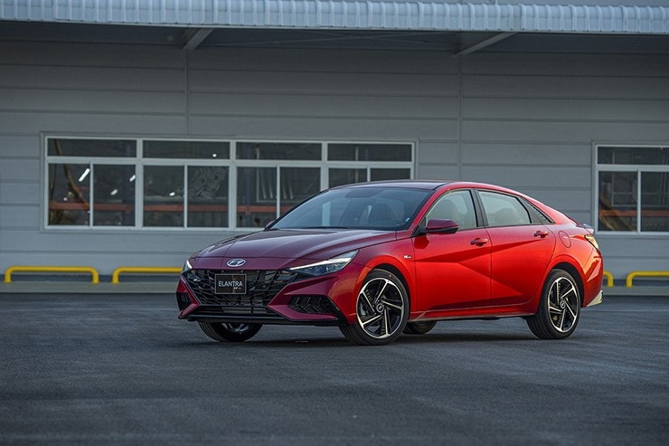 Hyundai Elantra 2025 sở hữu thiết kế lột xác hiện đại tại thị trường Việt Nam