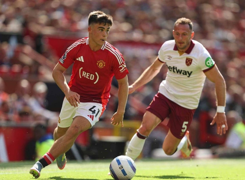 Harry Amass trong màu áo Manchester United