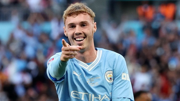 Cole Palmer trong màu áo Manchester City trước khi chuyển sang Chelsea.