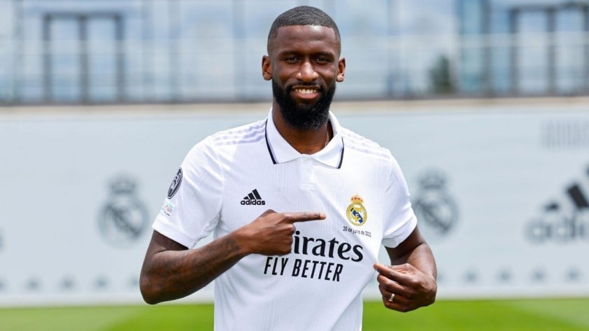 Cristiano Ronaldo muốn đưa trung vệ Antonio Rüdiger về Al Nassr trong kỳ chuyển nhượng tới.