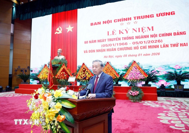 ttxvn-le-ky-niem-60-nam-ngay-truyen-thong-nganh-noi-chinh-dang-0501-14.jpg