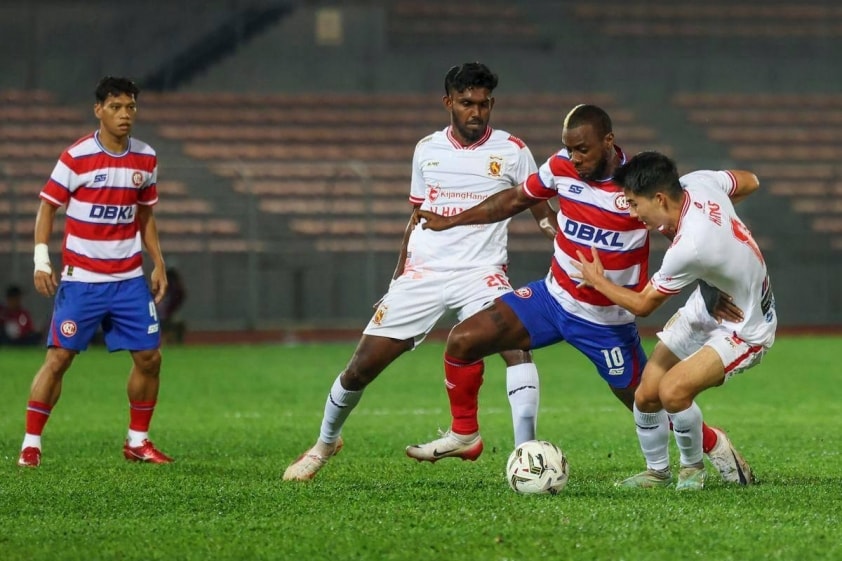 Kelantan Red Warriors bị FIFA cấm chuyển nhượng