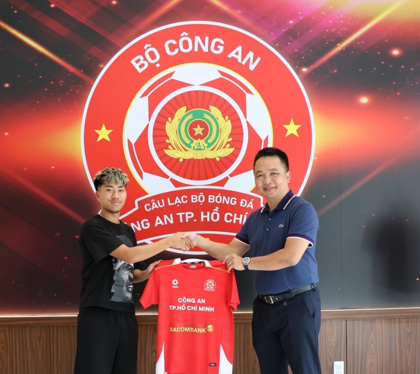 Khoa Ngô chính thức gia nhập CLB CA TP HCM