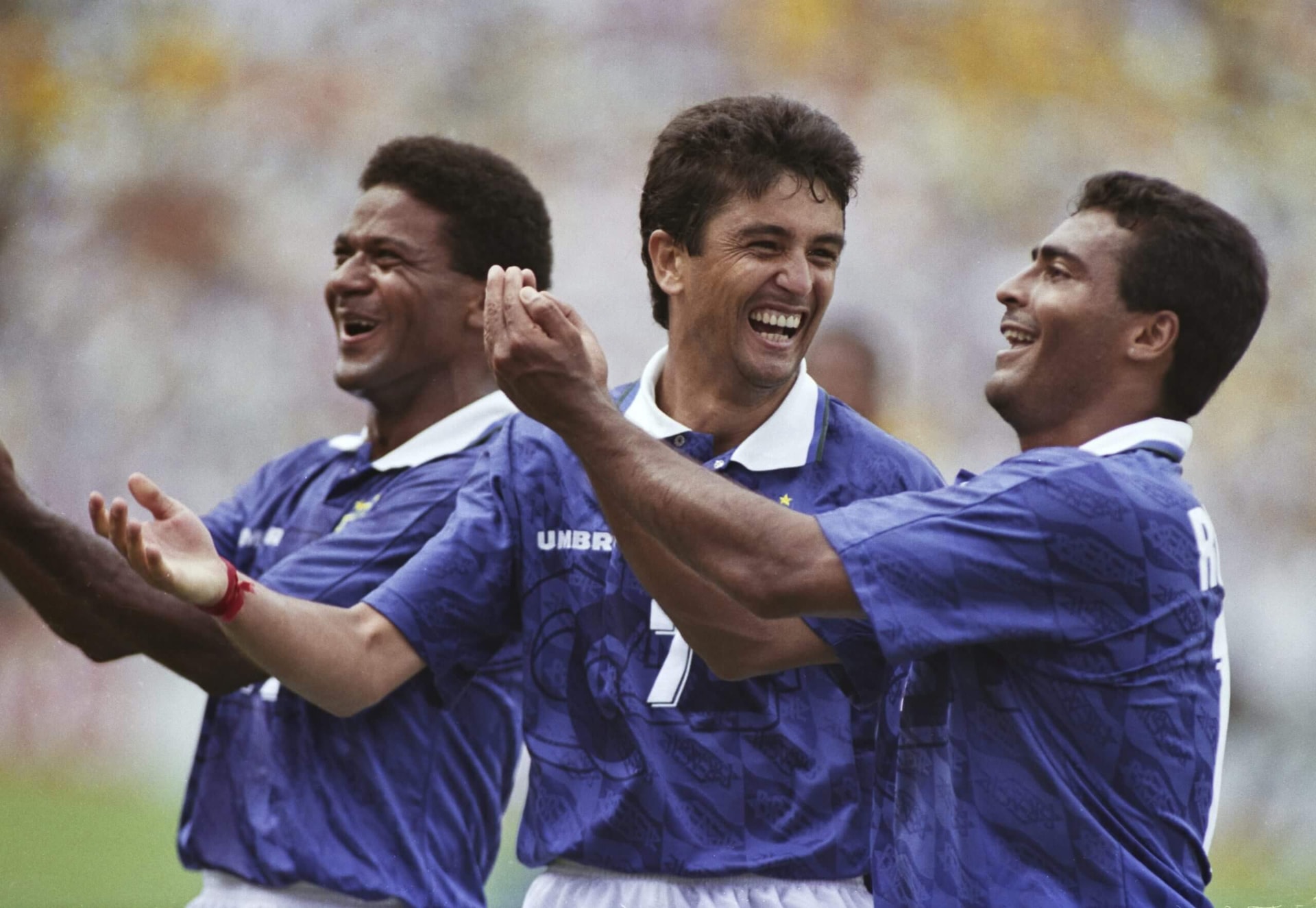 Romario và Bebeto là cặp đôi ăn ý trên sân cỏ
