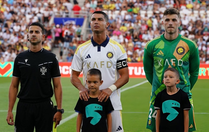 Thủ thành Bento nhiều khả năng rời Al Nassr để chuyển tới West Ham