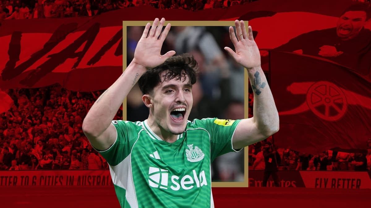 Tino Livramento thi đấu cho Newcastle