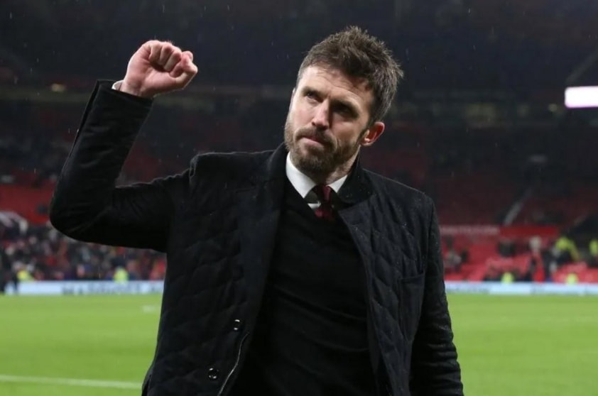 Michael Carrick là ứng viên hàng đầu cho ghế nóng tại Old Trafford