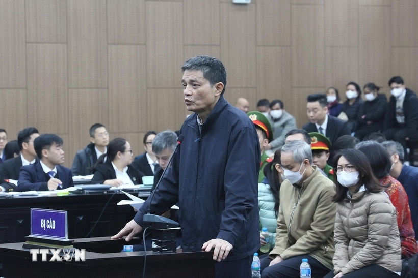 Cựu Cục trưởng Cục An toàn thực phẩm (Bộ Y tế) Nguyễn Thanh Phong tại phiên tòa. (Ảnh: Kim Anh/TTXVN)