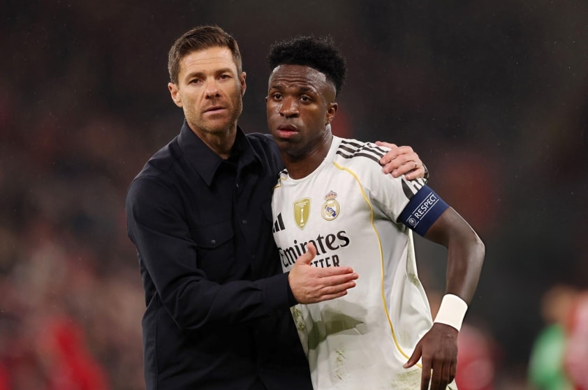 Xabi Alonso vẫn tin tưởng vào tài năng của Vinicius