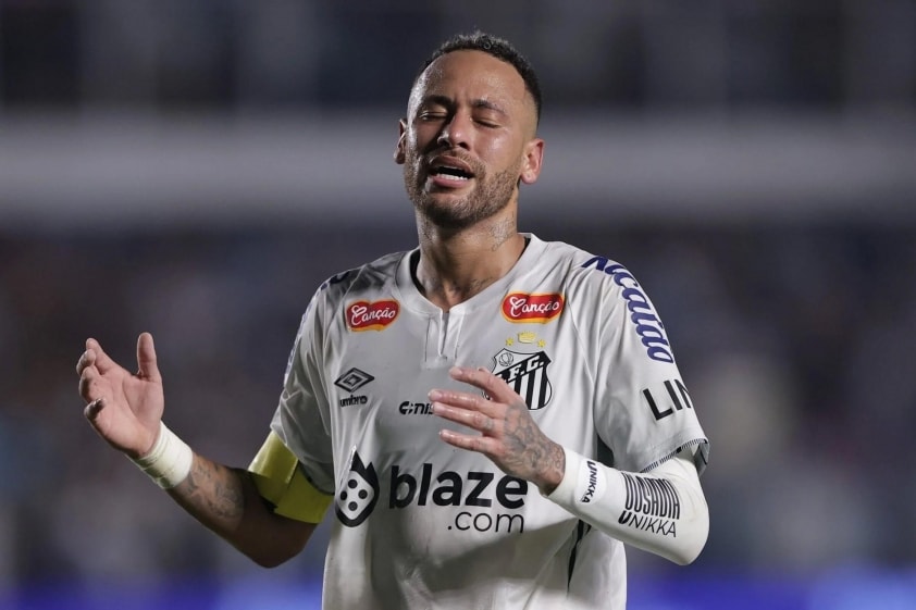 Neymar chính thức gia hạn hợp đồng với Santos đến năm 2026