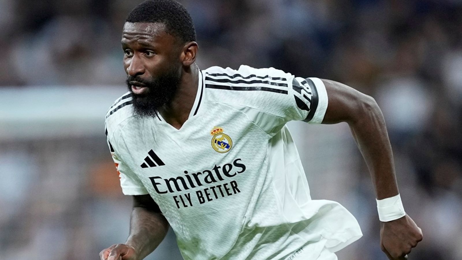Rudiger đứng trước nhiều lựa chọn chuyển nhượng từ Saudi Arabia và châu Âu