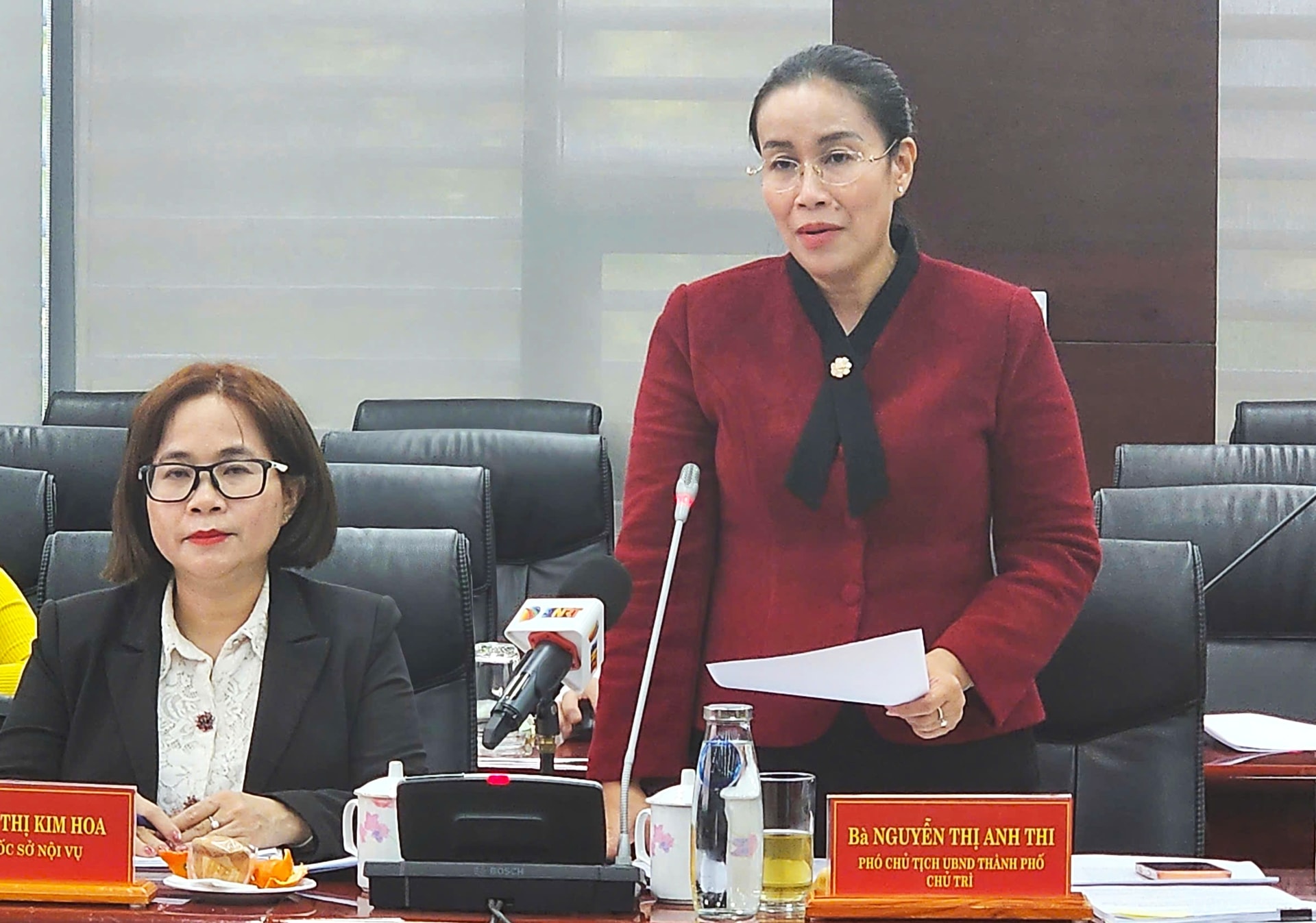Phó Chủ tịch UBND thành phố Đà Nẵng Nguyễn Thị Anh Thi phát biểu tại buổi làm việc. Ảnh: N.Q