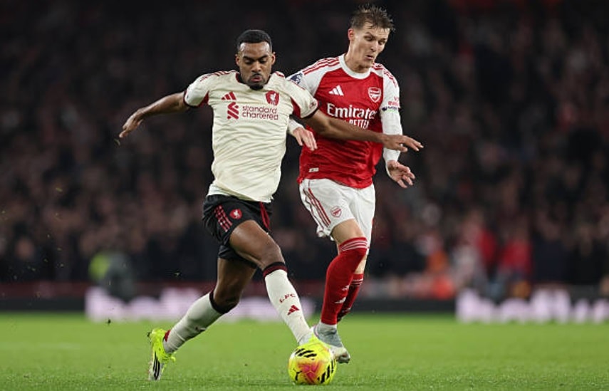 Ryan Gravenberch thực hiện nhiều tình huống chuyển trạng thái tấn công cho Liverpool.