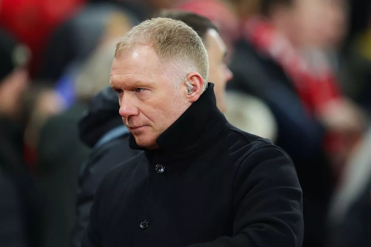 Huyền thoại Paul Scholes bày tỏ sự lo ngại về việc người hâm mộ địa phương bị đẩy xa khỏi sân vận động.