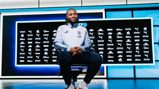 Antoine Semenyo trong màu áo đội bóng mới Manchester City.
