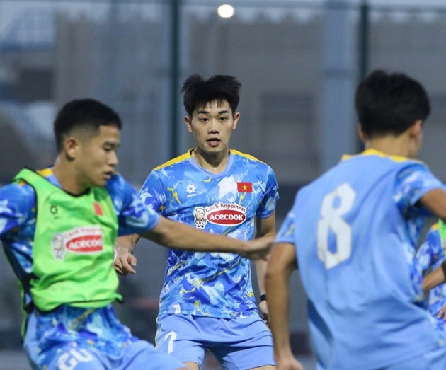 U23 Việt Nam tập luyện tại Saudi Arabia. Ảnh: VFF