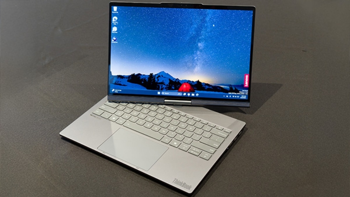 ThinkBook Plus Gen 7 Auto Twist có thể tự động xoay, nghiêng màn hình hoặc chuyển thành máy tính bảng