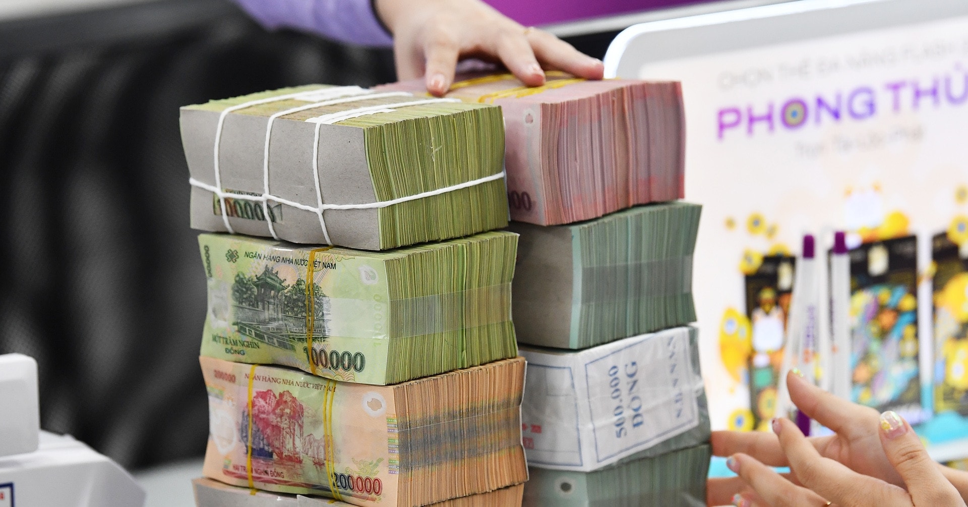 Lãi suất ngân hàng tăng mạnh ở các kỳ hạn ngắn trong năm 2026