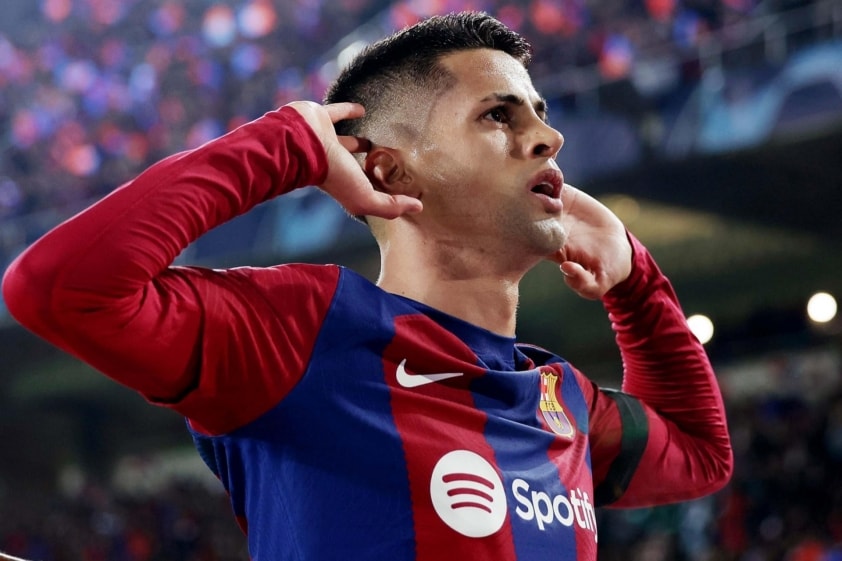 Hậu vệ Joao Cancelo chuẩn bị trở lại khoác áo Barcelona