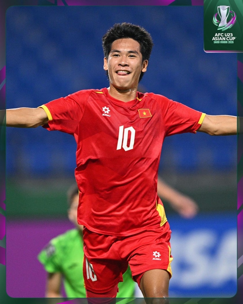 Văn Thuận ăn mừng bàn thắng của U23 Việt Nam trước U23 Kyrgyzstan