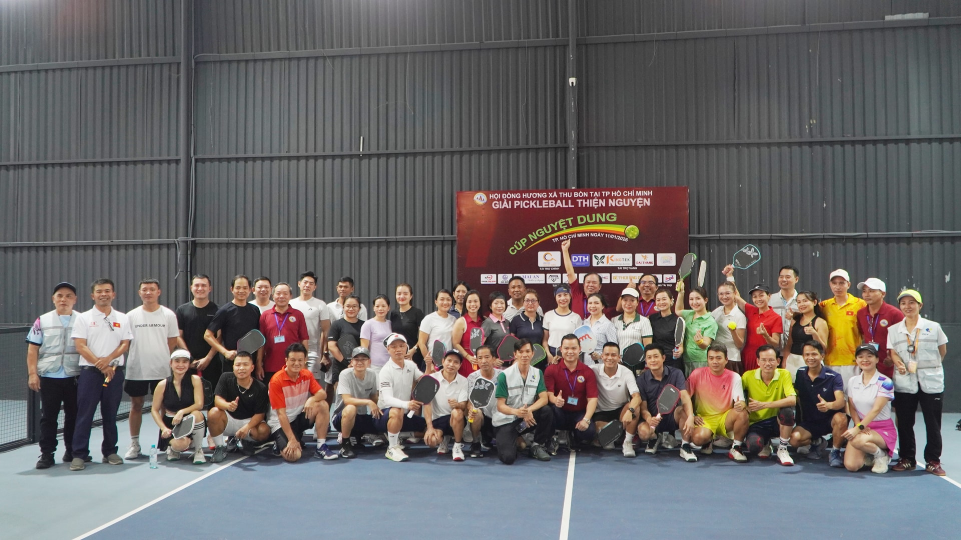 Giải Pickleball thiện nguyện tranh cup Nguyệt Dung thu hút 25 cặp vận động viên là bà con đồng hương xã Thu Bồn và thân hữu tham gia