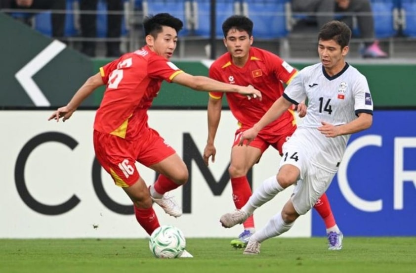 Tờ OSEN khẳng định các tình huống cố định chính là vũ khí lợi hại của U23 Việt Nam tại U23 châu Á 2026