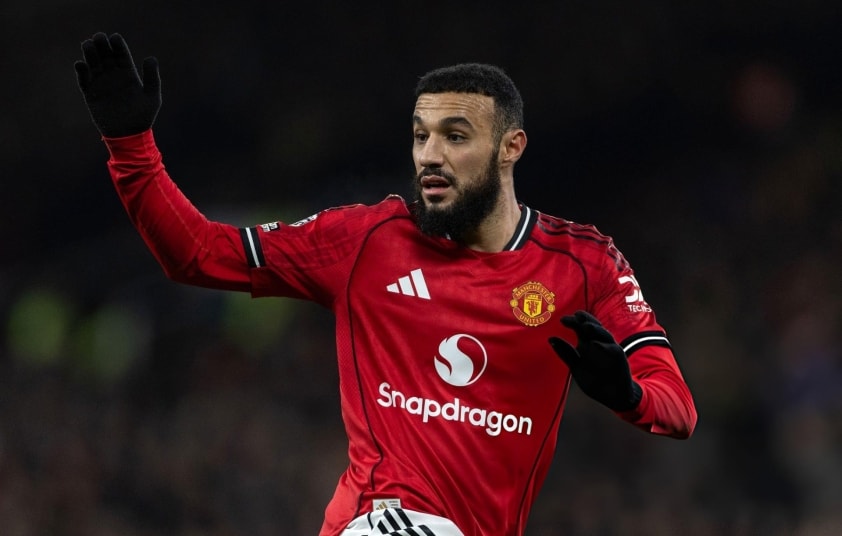 Hậu vệ Noussair Mazraoui đang lọt vào tầm ngắm của câu lạc bộ Juventus tại Serie A