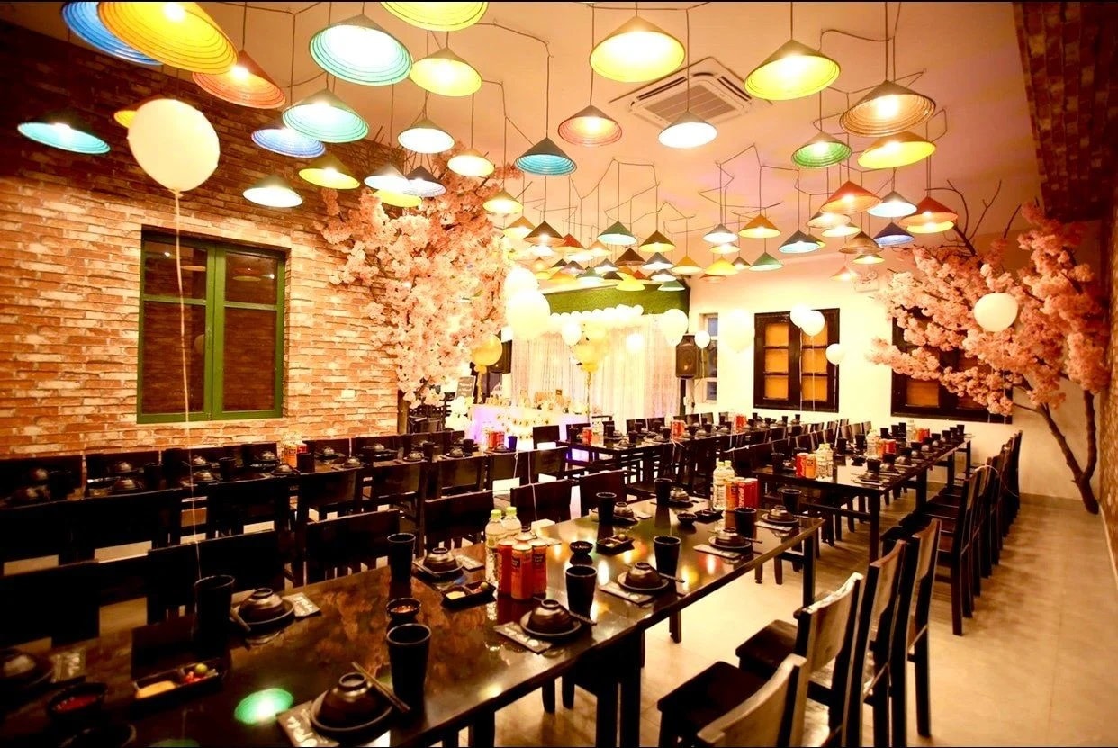 nhà hàng tất niên Hà Nội