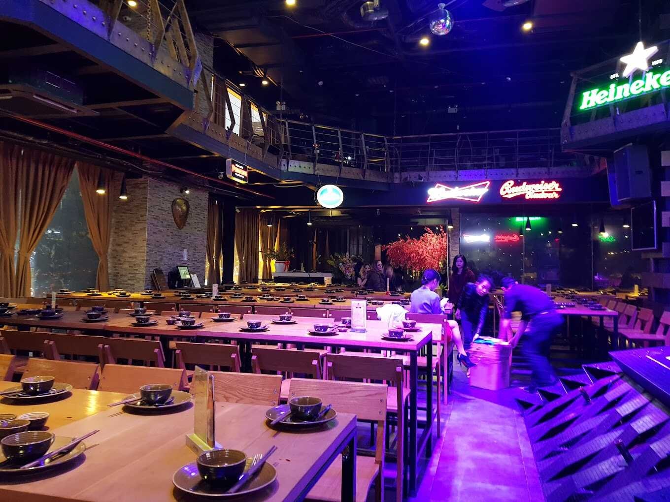 Sparta Beer Club Hà Nội sôi động
