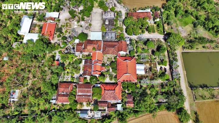 Chùa Thập Tháp vẫn giữ nguyên cấu trúc truyền thống hình chữ khẩu dù đã qua nhiều lần trùng tu.