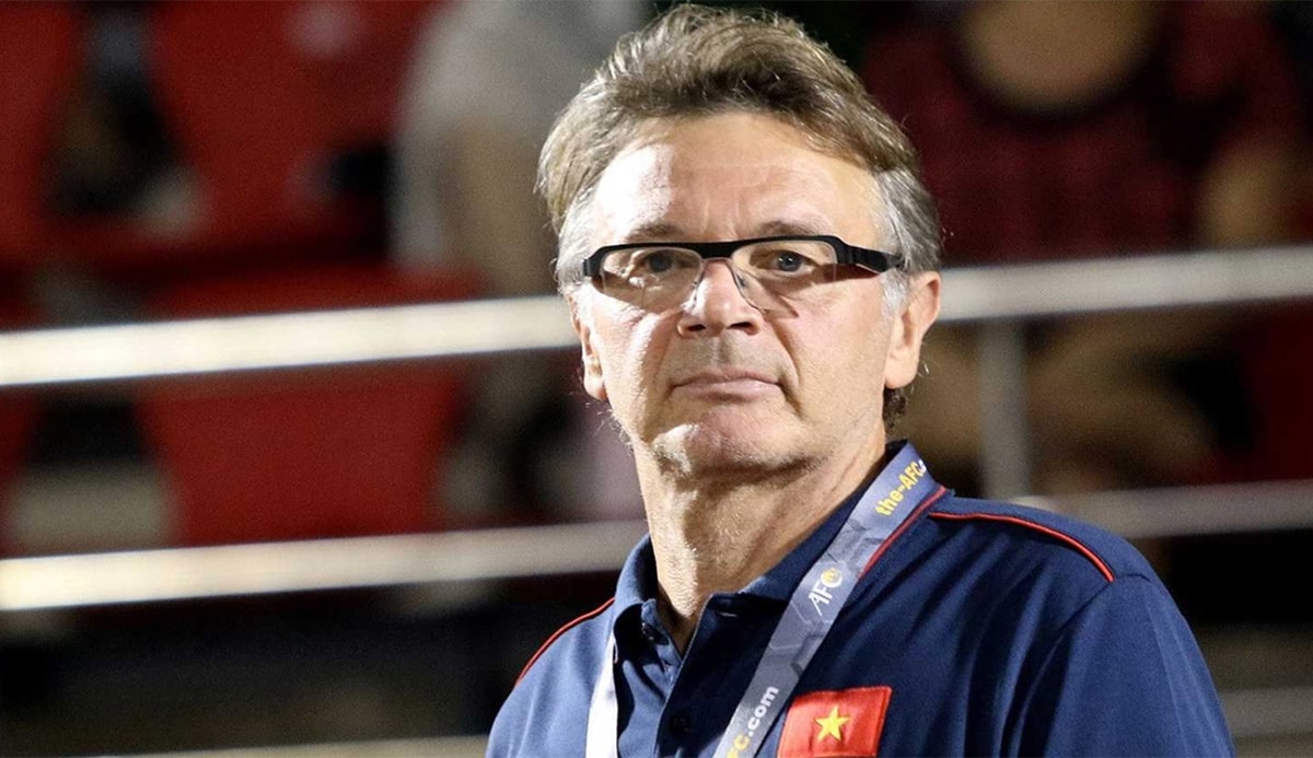 HLV Philippe Troussier dẫn dắt đội tuyển Việt Nam