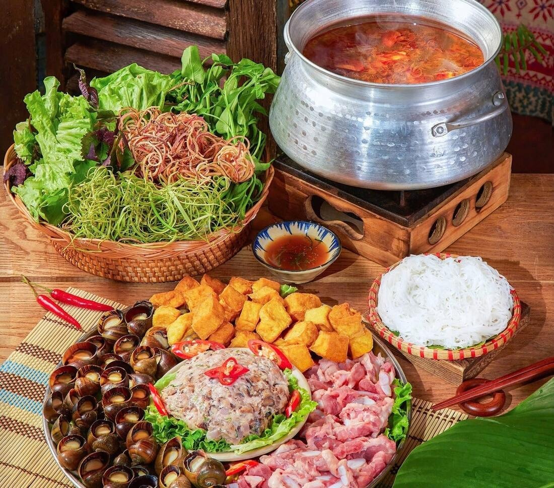 nhà hàng tổ chức tiệc cuối năm Hà Nội