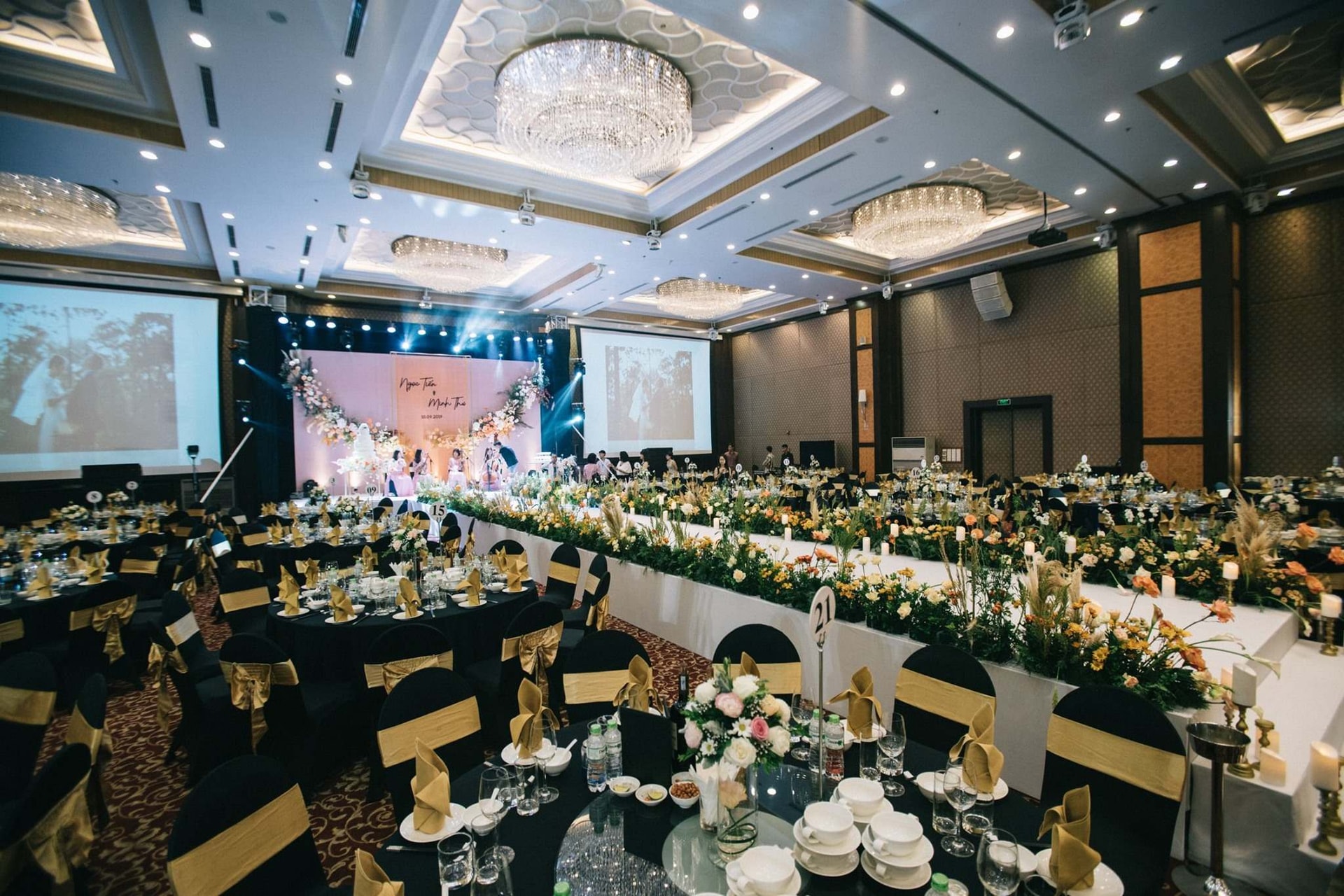 Trung tâm tiệc cưới Almaz Convention Center Hà Nội