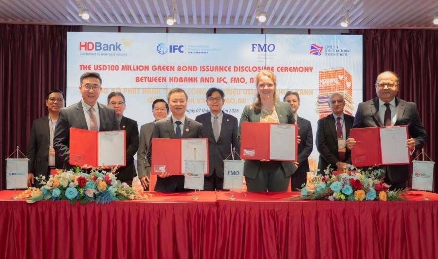 Lễ công bố ký kết hợp đồng và phát hành thành công Trái phiếu xanh năm 2025 của HDBank