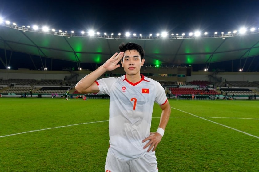 Đình Bắc ăn mừng bàn thắng vào lưới U23 Saudi Arabia