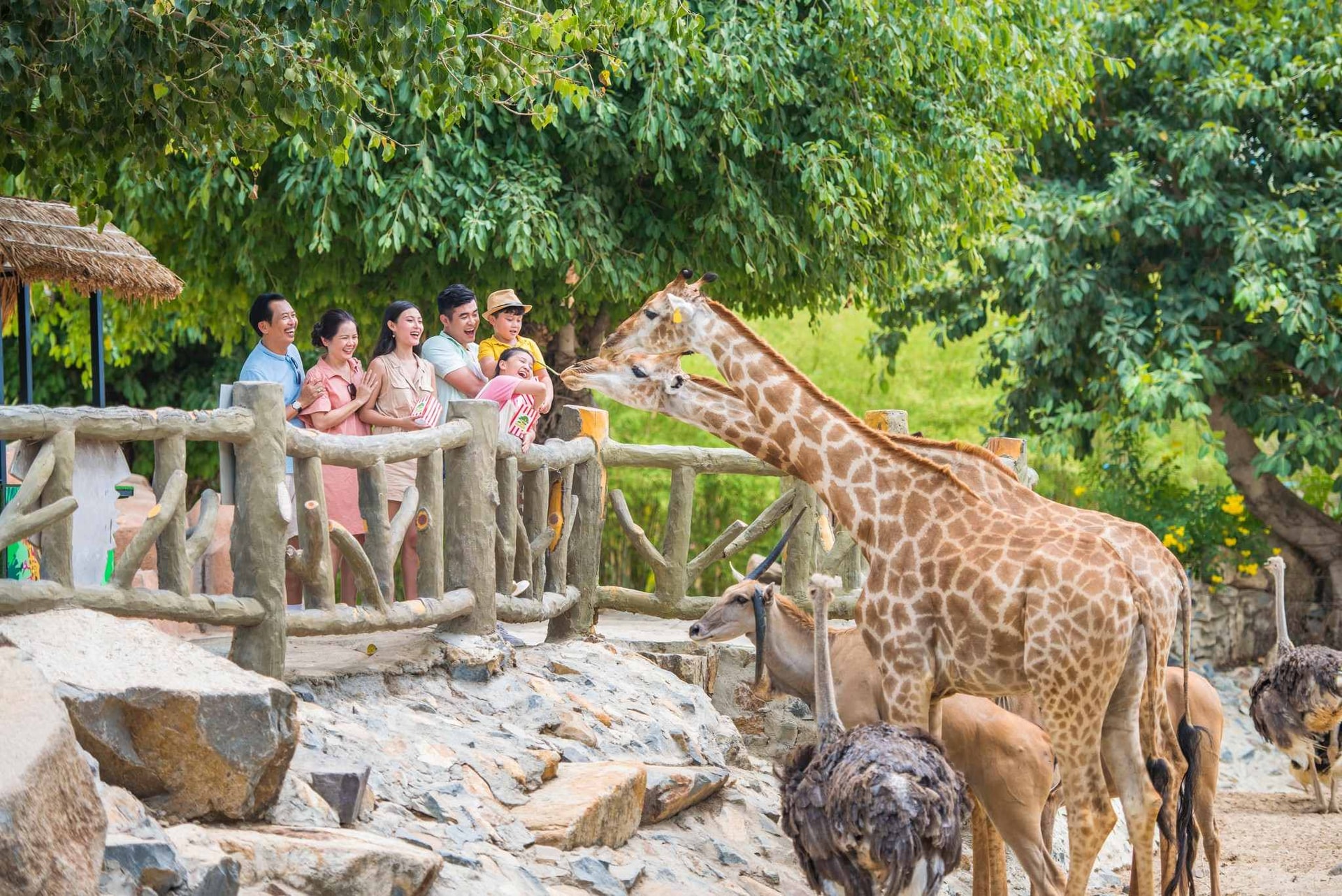 Vui chơi tại VinWonders Nha Trang
