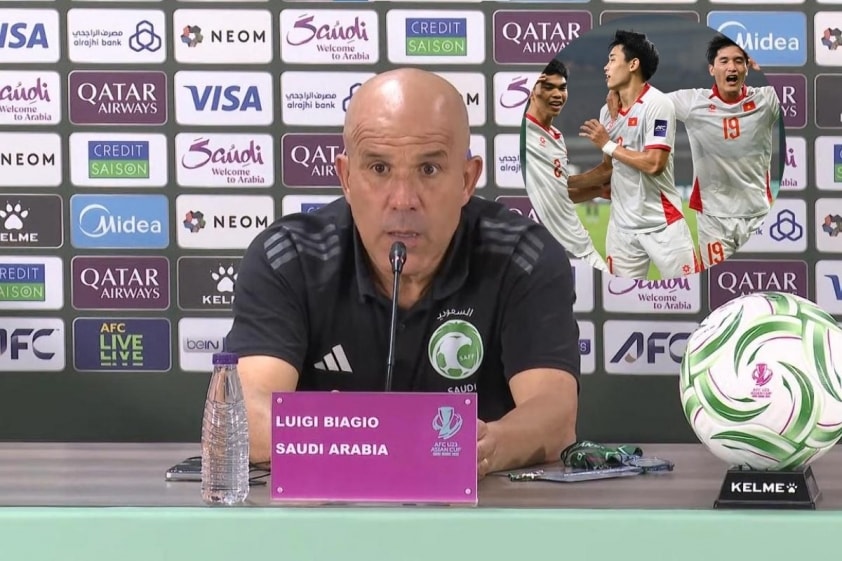 Cận cảnh vẻ mặt thất vọng của HLV Luigi Di Biagio sau trận thua U23 Việt Nam