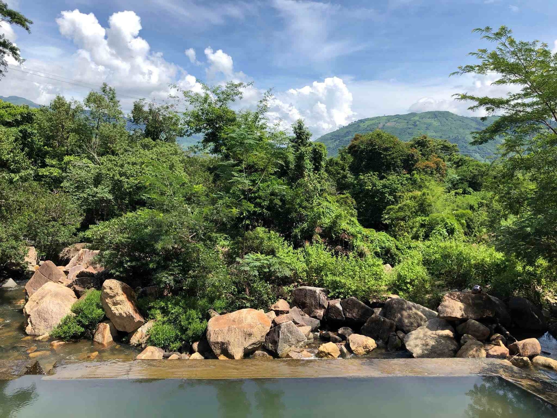 Cảnh đẹp thiên nhiên tại suối Lạnh Ninh Thuận