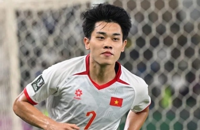 Nguyễn Đình Bắc thi đấu năng nổ trong màu áo U23 Việt Nam tại đấu trường châu lục