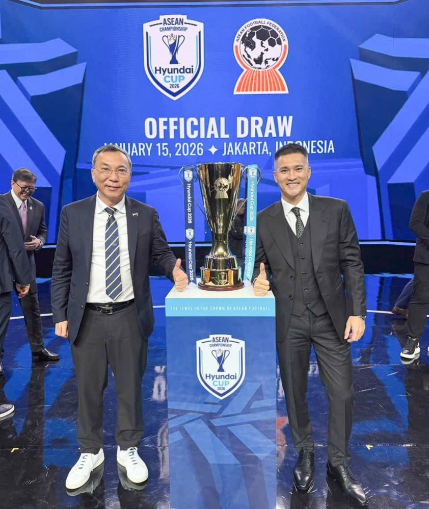 Chủ tịch VFF Trần Quốc Tuấn và cựu tiền đạo Lê Công Vinh tham dự lễ bốc thăm ASEAN Cup 2026