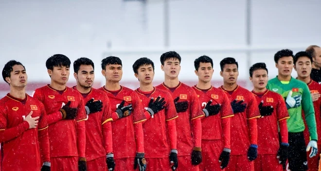 Hình ảnh Bùi Tiến Dũng dưới mưa tuyết Thường Châu.