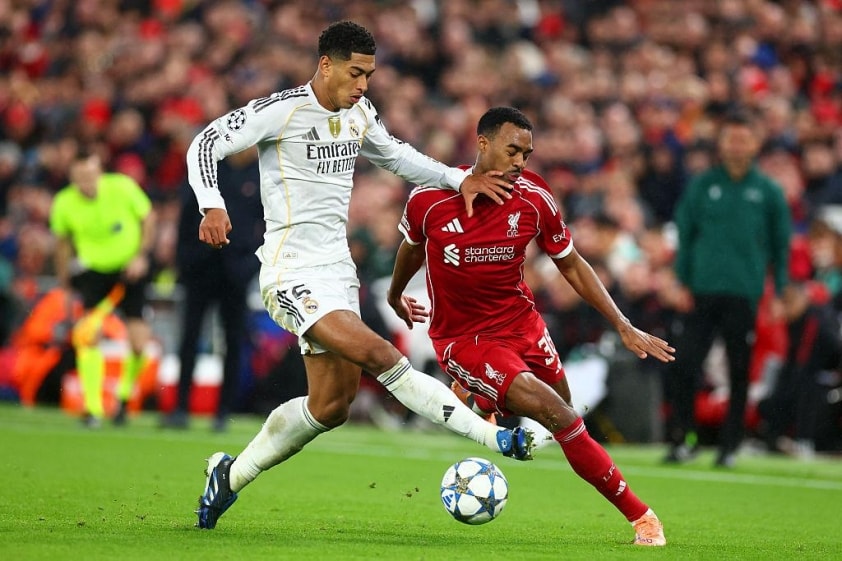 Tiền vệ Jude Bellingham trong màu áo Real Madrid