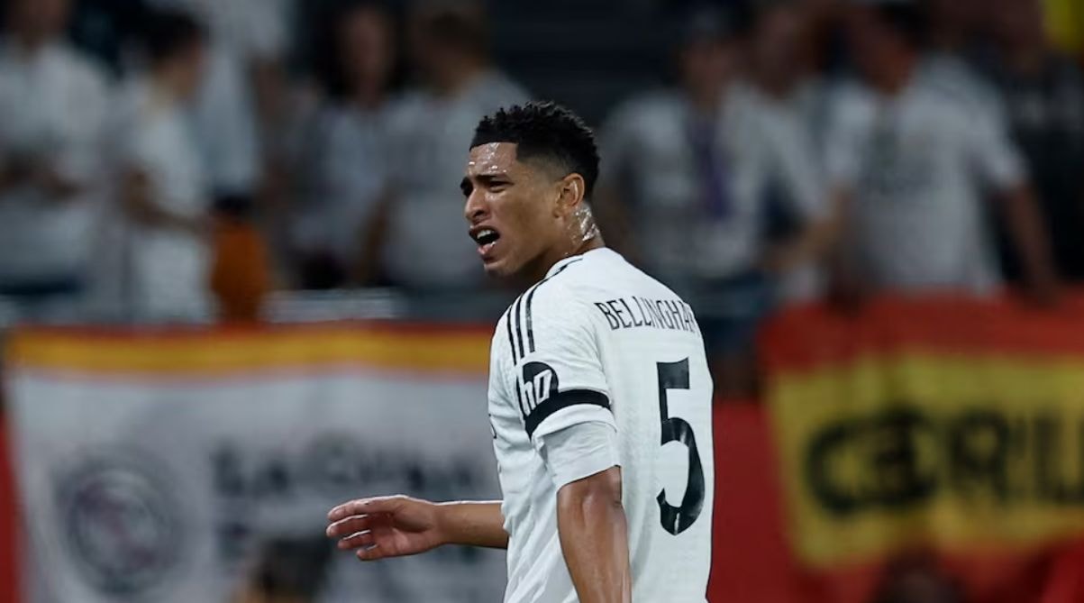 Jude Bellingham thi đấu cho Real Madrid
