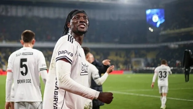 Tammy Abraham ăn mừng bàn thắng trong màu áo Aston Villa trước đây