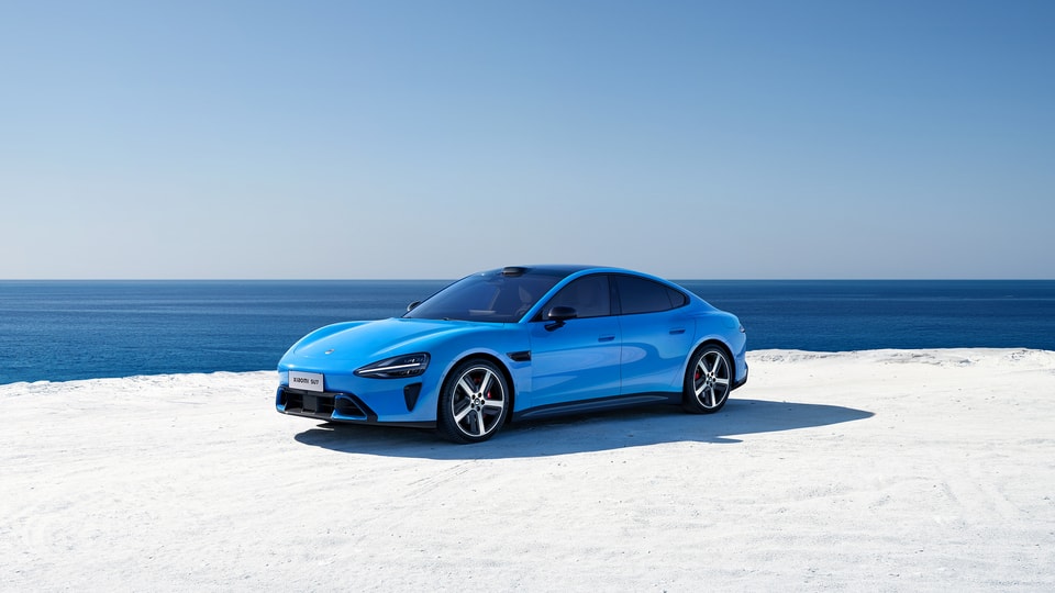 Xiaomi SU7 màu Xanh Capri