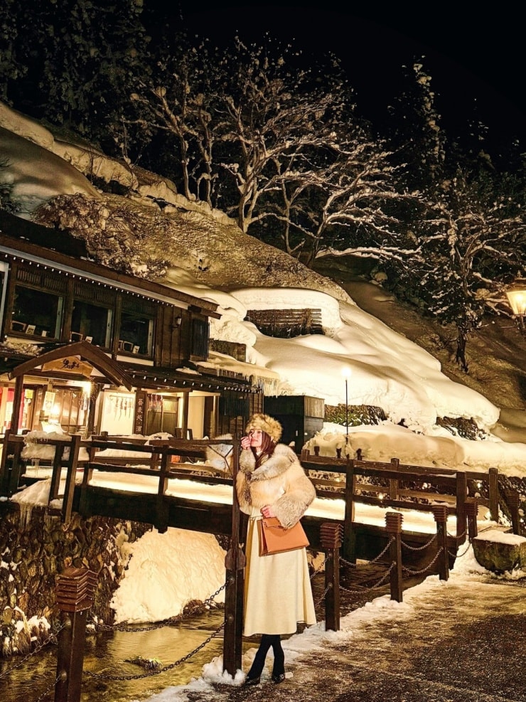 Á hậu Mai Ngô trong chuyến du lịch khám phá thị trấn cổ Ginzan Onsen tại Nhật Bản