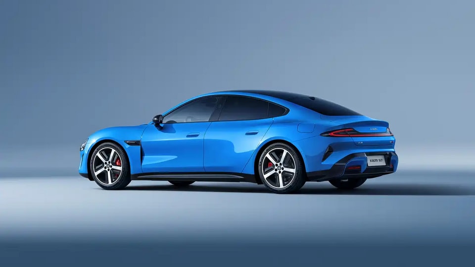 CEO Lei Jun chia sẻ về màu sắc may mắn của Xiaomi SU7